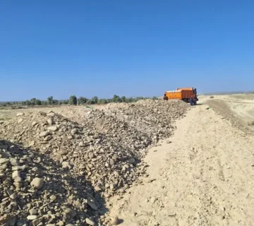 ساخت مدرسه و مهار سیل در قصرقند