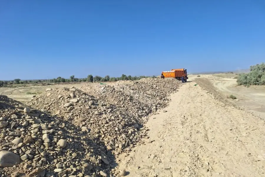 ساخت مدرسه و مهار سیل در قصرقند
